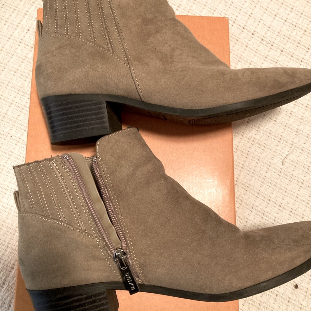 Unisa ankle boots 7M
